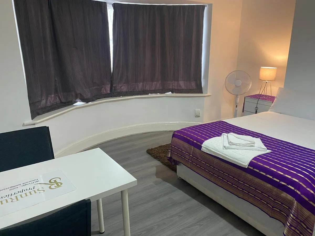 Homestay Sunrup Heathrow Apartment Feltham